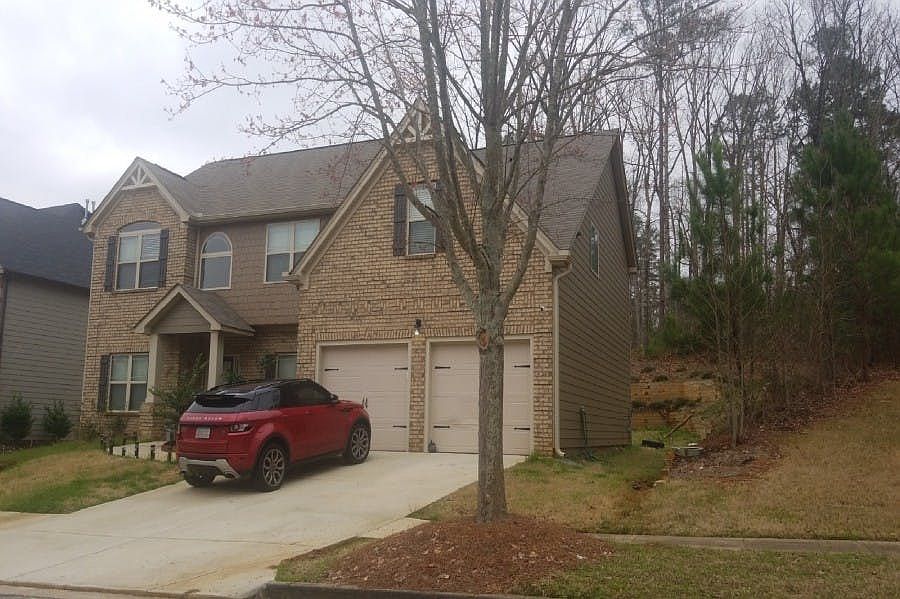 7958 The Lakes Dr Fairburn GA Zillow