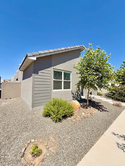 3 bed, 1641 sqft, $2,500 — Photo 2