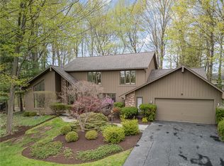 42 Split Rock Rd, Pittsford, NY 14534