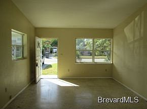2nd image of 210 Beverly St