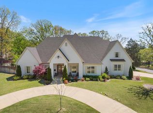 5 Valley Club Cir, Little Rock, AR 72212