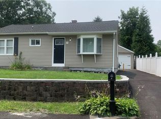 7 Peter Scott Dr, Cornwall, NY 12518