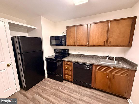 2nd image of 22665 Van Wert Ln