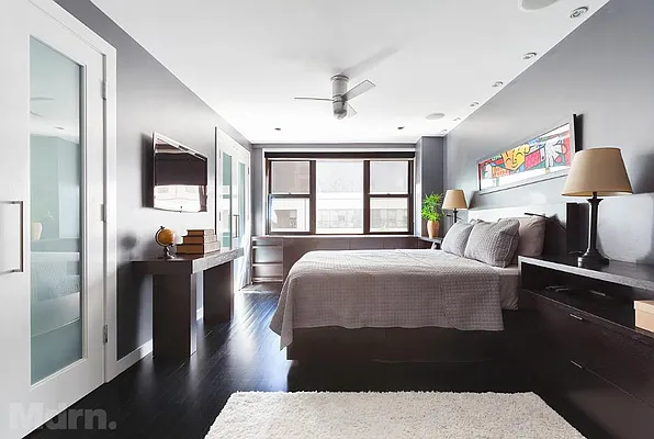 Sold by Mdrn Residential | media 2