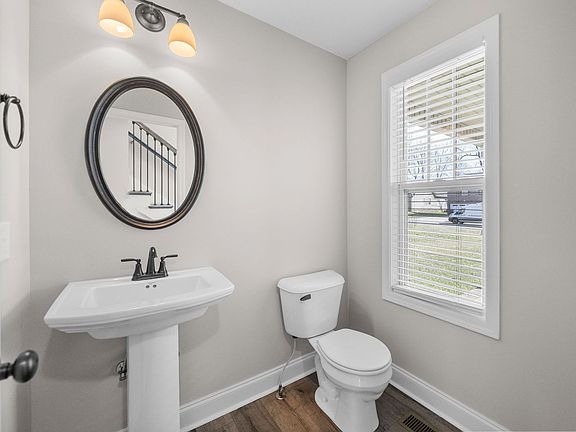 5th image of 1176 Elizabeth Ln