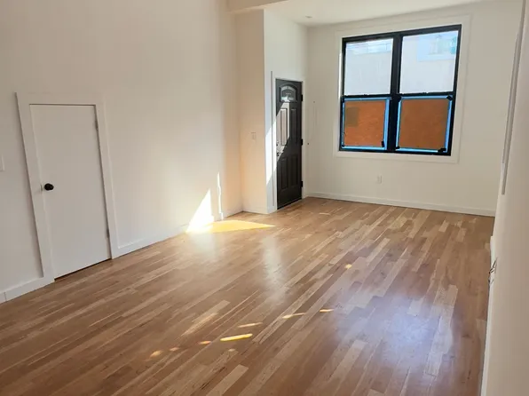 32 Radde Place image 13 of 27