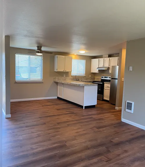 Churchill Village Apartments — Photo 50