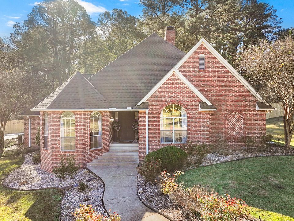 1st image of 912 Fleming Dr