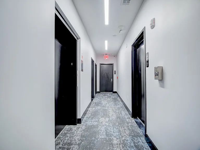 6 Madison St #VAR3 — Photo 7