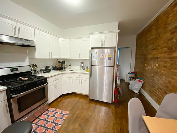 3rd image of 74 Mac Dougal St APT 1R