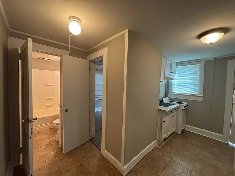 202.5 N Virginia Ave #A — Photo 7