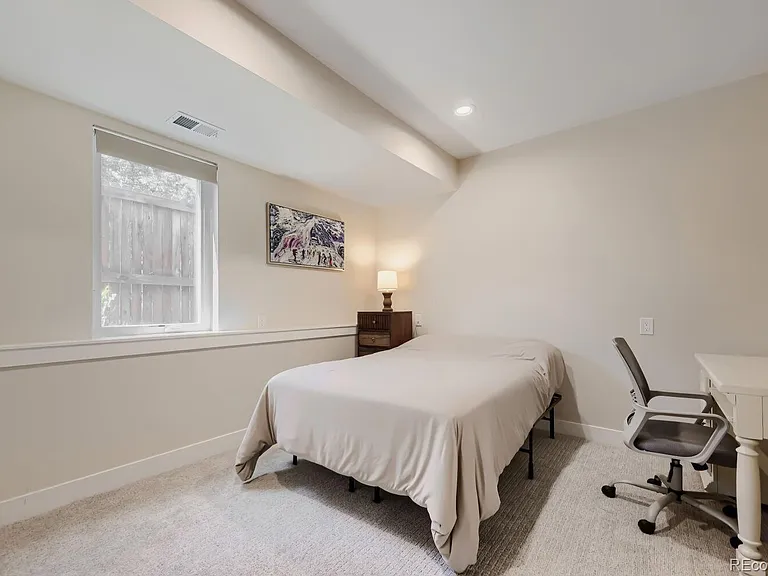 2730 N Clay St — Photo 19