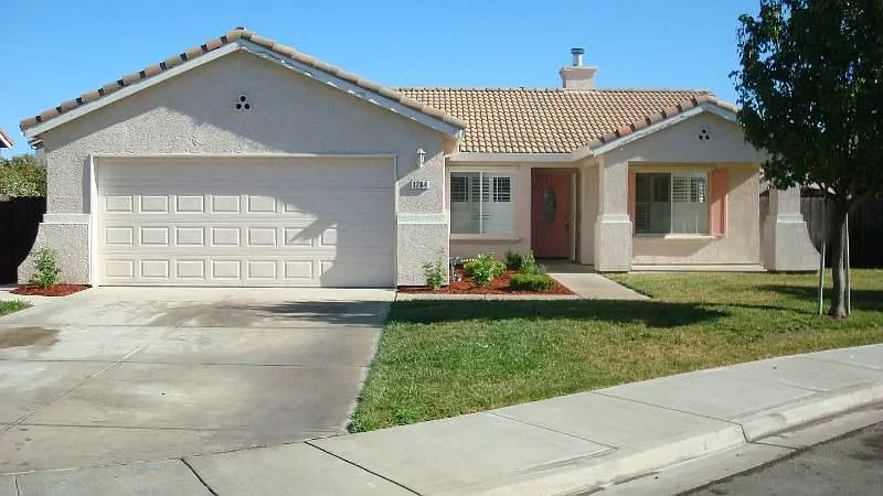 1204 Cattail Ct photo 1