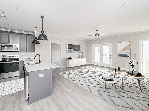 3rd image of 106 Morning Glory Ct