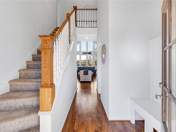 5th image of 803 Barefoot Cove Dr