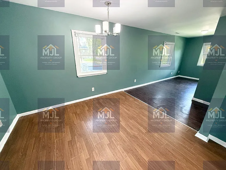 708 N Willow Ave — Photo 3