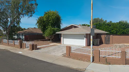 8932 N 56th Dr Photo 1