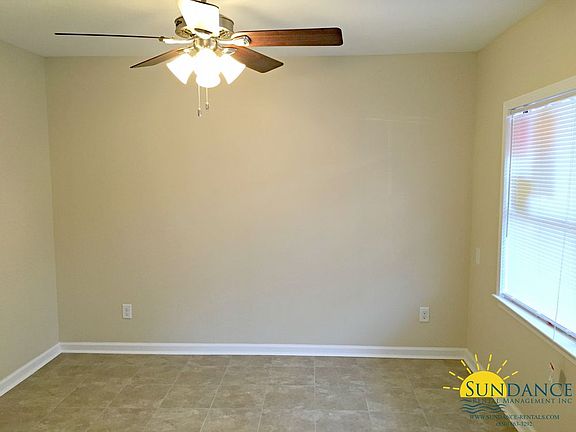 3rd image of 409B Niceville Ave