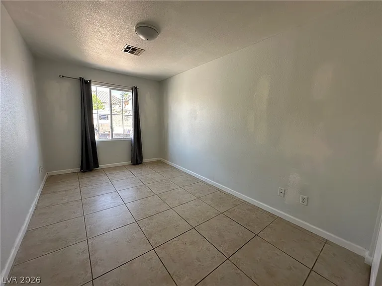 8275 Cedar Leaf Dr — Photo 14