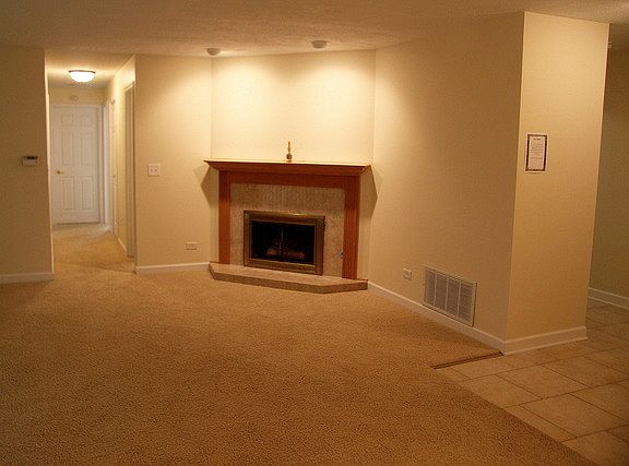 2nd image of 521 Cumberland Trl #D8