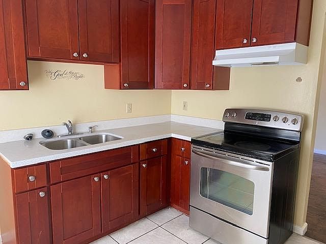 New Kitchen cabinet and Quartz counter