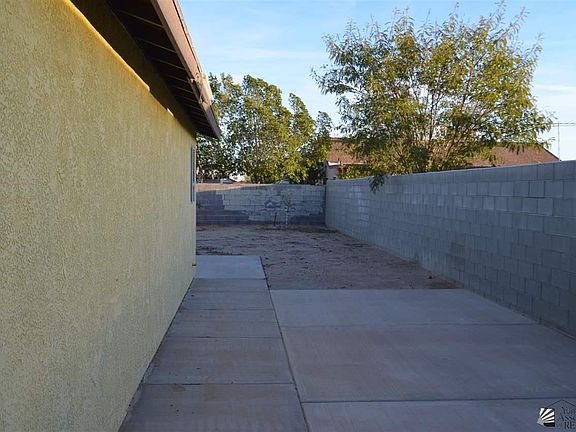 3rd image of 1358 E Bienestar Ln