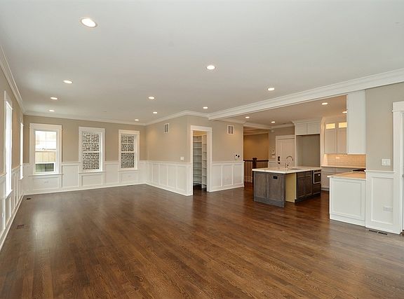 5th image of 4753 N Hamilton Ave #1S