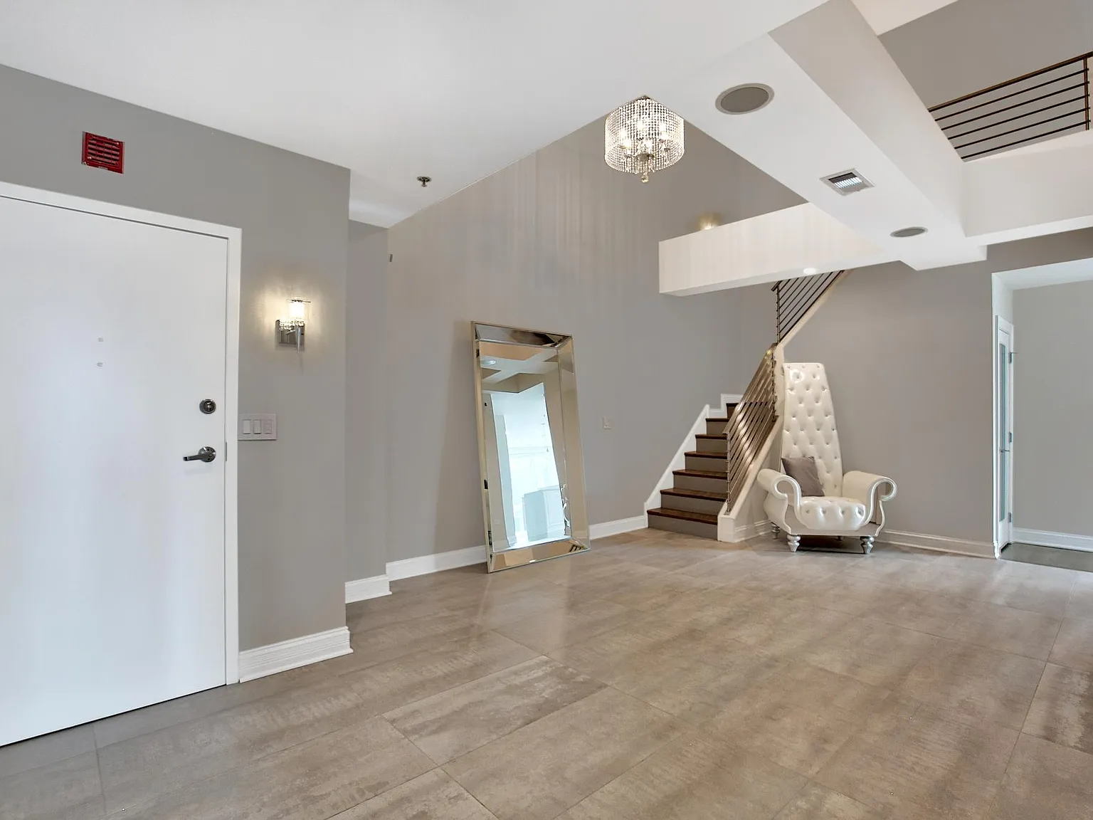 3 bed, 3300 sqft, $8,750 — Photo 3