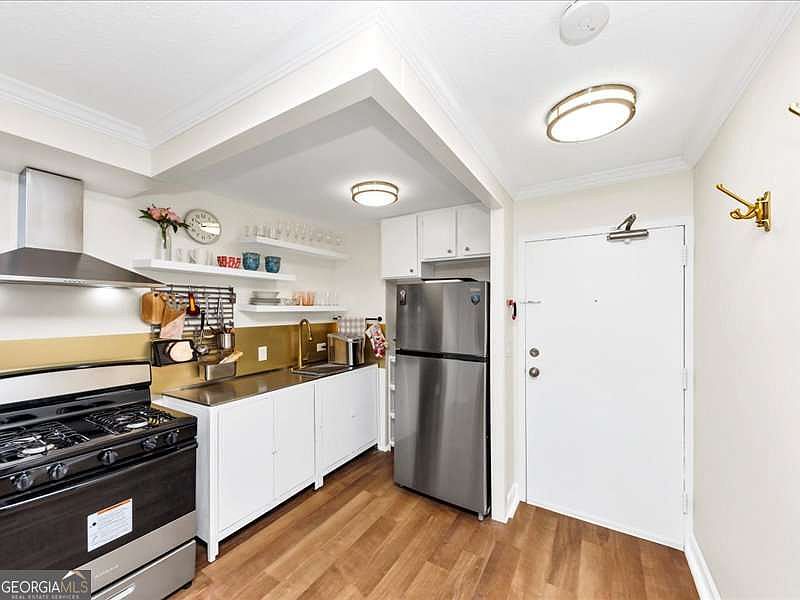 1st image of 2285 Peachtree Rd NE Unit 803