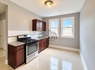 369 Wainwright St #2L, Newark, NJ 07112