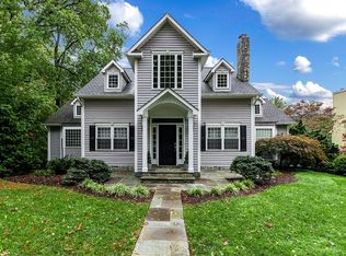 211 Moore Ave SE, Vienna, VA 22180