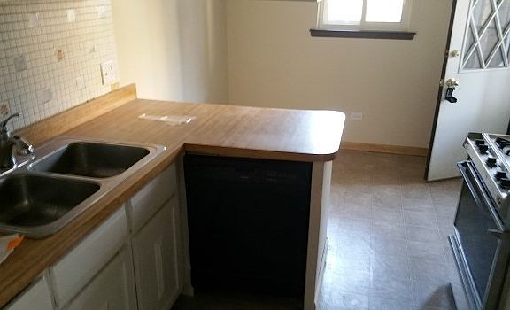 3rd image of 13619 Lavergne Ave #114