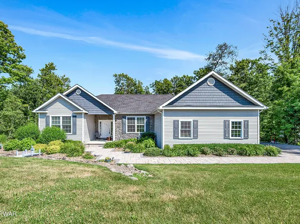 107 Stonefield Dr, Jefferson Township, PA 18436