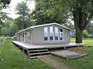 2103 Chapman Lake Dr, Warsaw, IN 46582