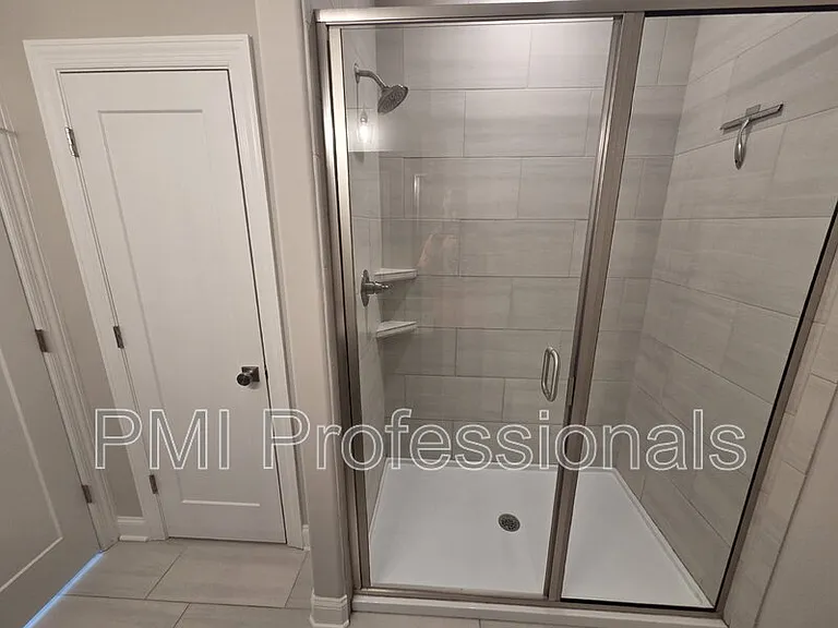 1403 Rebecca Johns Dr — Photo 13