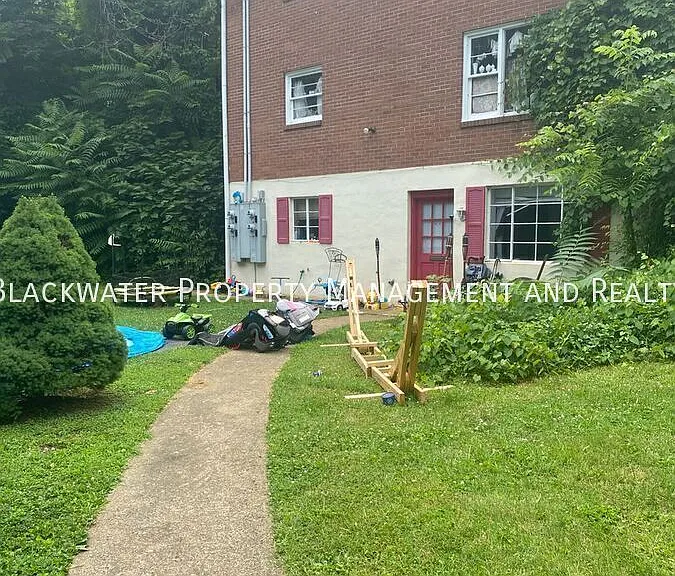 133 S Main St #A — Photo 1
