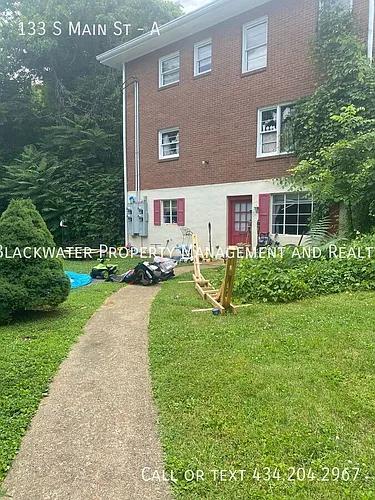 133 S Main St #A Photo 1