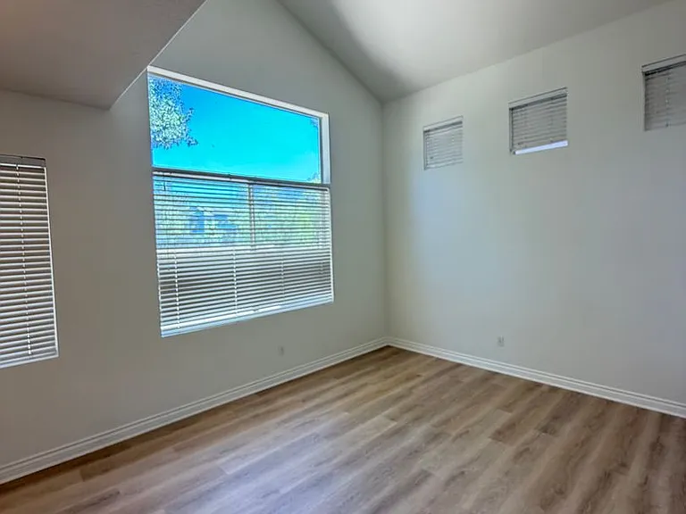 9 Skyflower Ln — Photo 7
