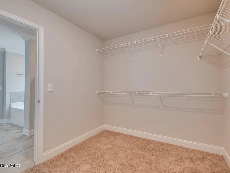 7013 Kingburgh Ln — Photo 10