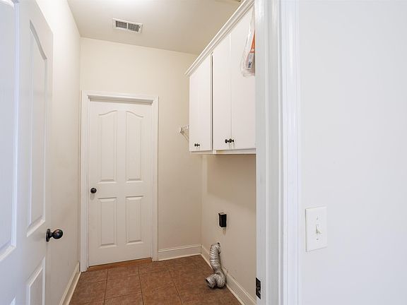 4th image of 136 Taylors Farm Dr