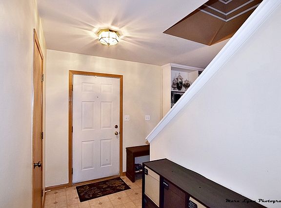 2nd image of 2545 Shauna Dr