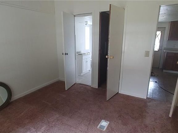2nd image of 3750 NE 60th Ct