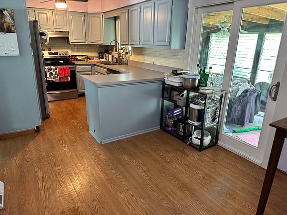 4th image of 540 Leacrest Pl W