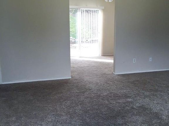 4th image of 2465 Mesquite Ln