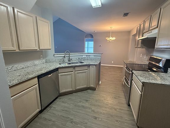 4th image of 6710 Sandy Point Dr