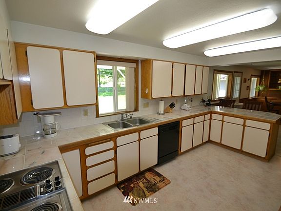 4th image of 326 Hamilton Street