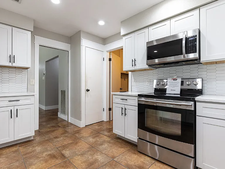 2331 Bluffridge St — Photo 17
