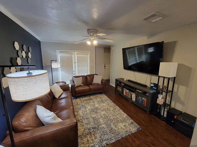 1411 Airline Dr #A — Photo 6