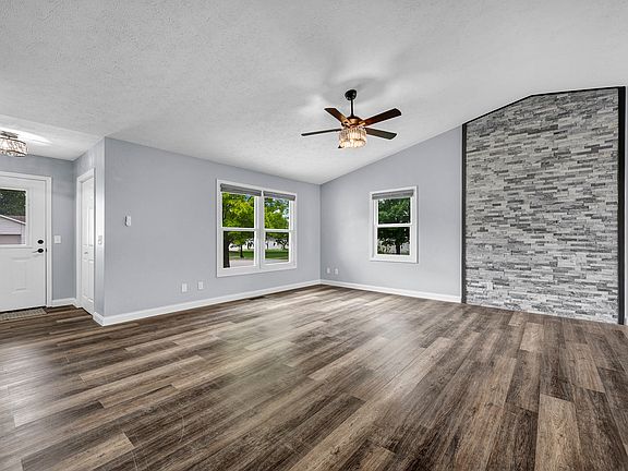 5th image of 2831 Rutherford Dr
