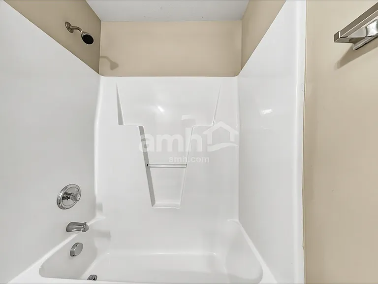 7033 Sunman Rd — Photo 13